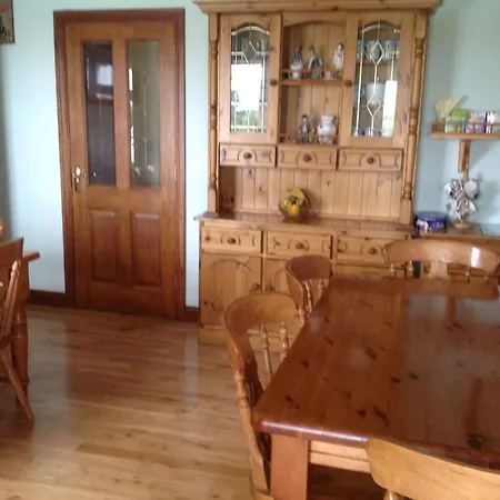 The Rock Equestrian Farm Bed & Breakfast *