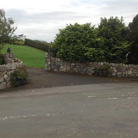 ベッド・アンド・ブレックファスト The Rock Equestrian Farm *