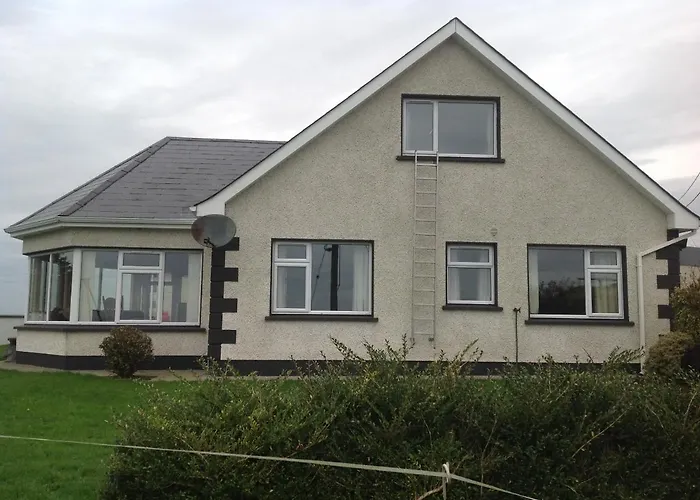 The Rock Equestrian Farm Bed & Breakfast *