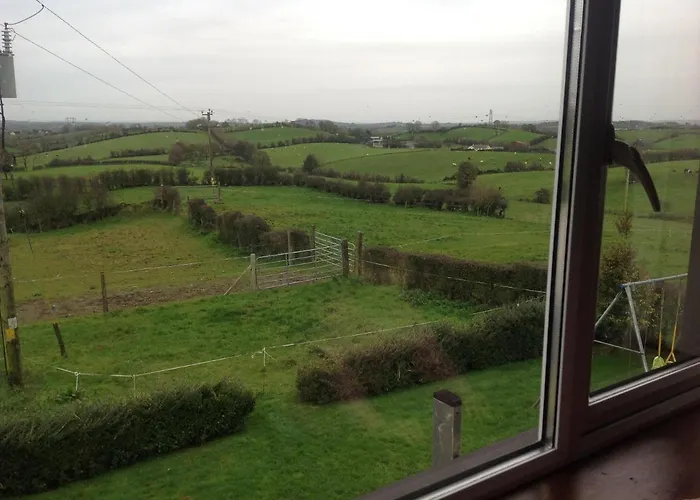 The Rock Equestrian Farm Bed & Breakfast *